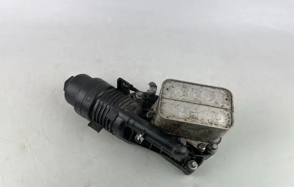 Mini One - Cooper F56 F55 Oil filter mounting bracket 1185812S01 11B5839S01 331456500
