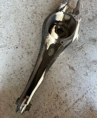 Rear upper control arm/wishbone