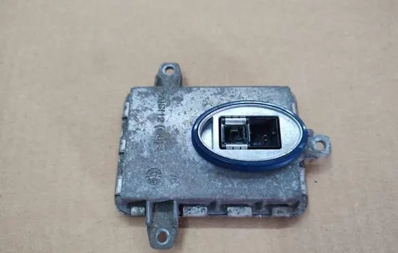 BMW X4 F26 Headlight ballast module Xenon 7317408