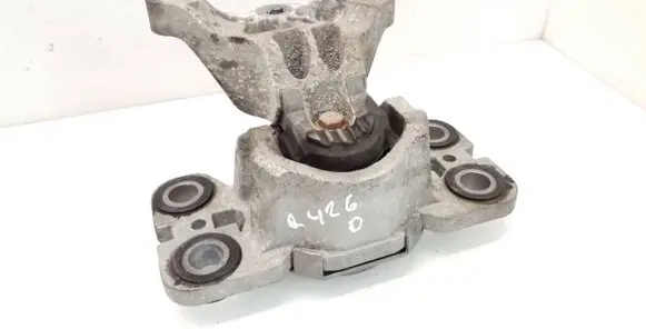 Volvo XC60 Engine mount bracket 31401307