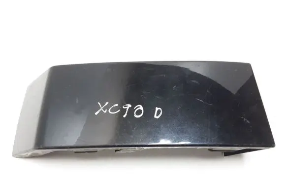 Volvo XC90 Rear/tail light trim molding 8620820
