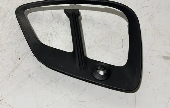 Renault Captur II Front fog light trim/grill 261a24097r