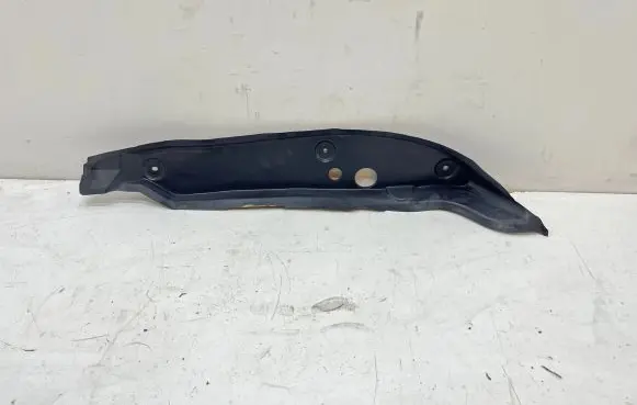 Mercedes-Benz E W238 Fender end trim A2388890100