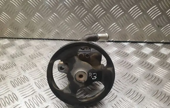 Mazda 3 I Power steering pump 71303262