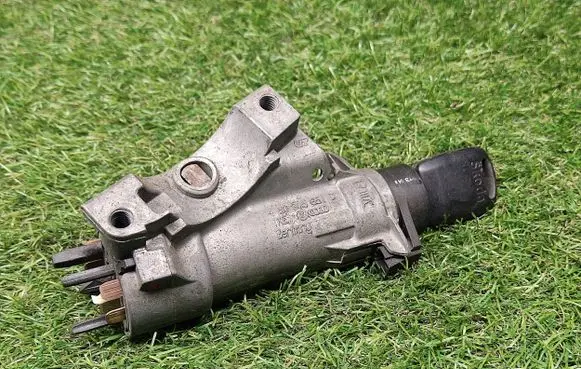 Skoda Fabia Mk2 (5J) Ignition lock 4B0905851C