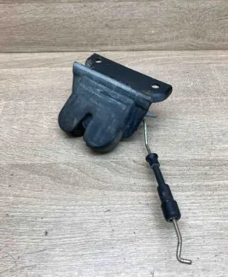 Audi A6 S6 C5 4B Tailgate/trunk/boot lock/catch/latch 4B9827541A 020298