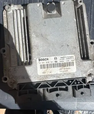 Opel Vivaro Engine control unit/module 0281030991 237104588R 237103888R