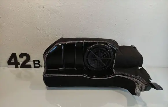 Audi A6 Allroad C8 Subwoofer speaker 4B9035382B