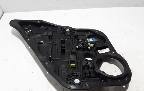 Rear window lifting mechanism without motor