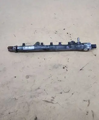 Fuel main line pipe