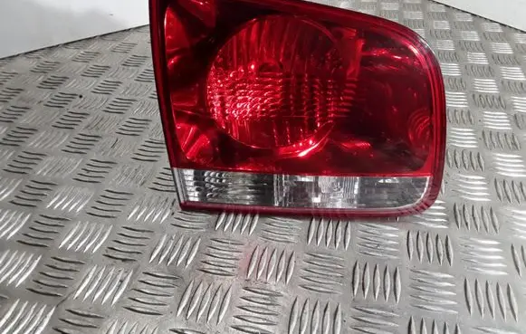 Volkswagen Touareg I Tailgate rear/tail lights