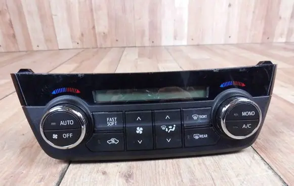 Toyota RAV 4 (XA40) Climate control unit 5590042450