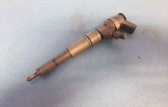 BMW 5 E60 E61 Fuel injectors set 0445110216 7793836