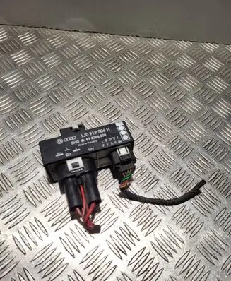 Skoda Octavia Mk2 (1Z) Coolant fan relay 1J0919506H 898884000