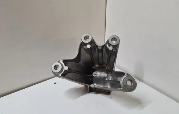 BMW 7 G11 G12 Engine mounting bracket 190445 6861550 2211686155003