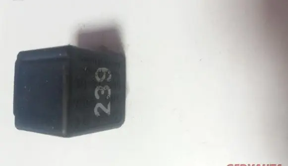 Volkswagen PASSAT B5 Other relay 445955529A