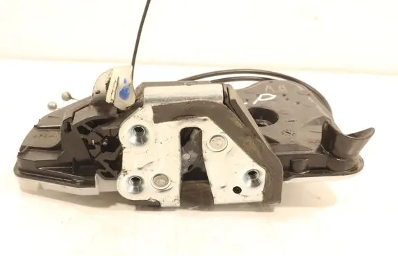 Toyota Corolla E160 E170 Front door lock 4102420