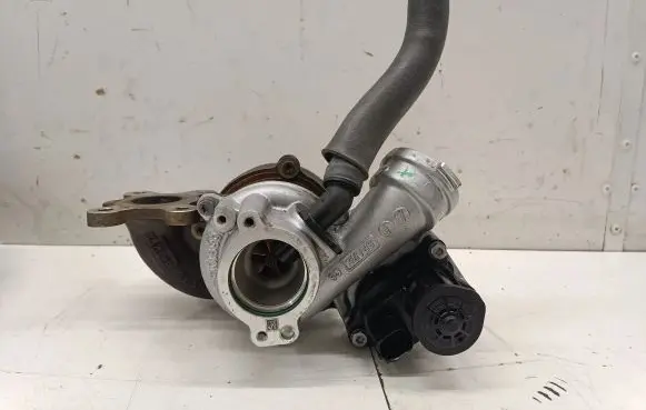 Audi A3 8Y Turbo 05C145704