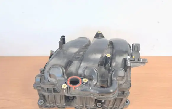 Toyota Yaris Cross Intake manifold 17101F3040