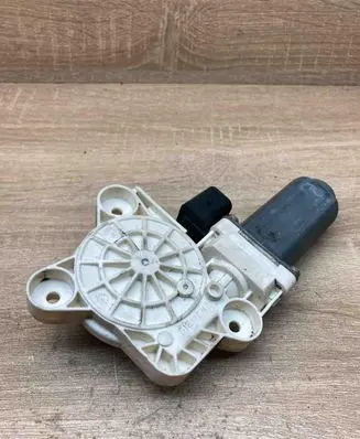 Mercedes-Benz E W211 Rear door window regulator motor A2118202342 991893100