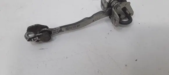 Opel Meriva A Front door check strap stopper 13147255