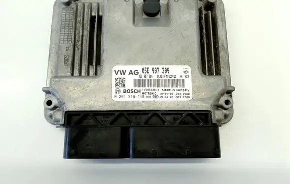 Volkswagen Tiguan Engine control unit/module 05E907309