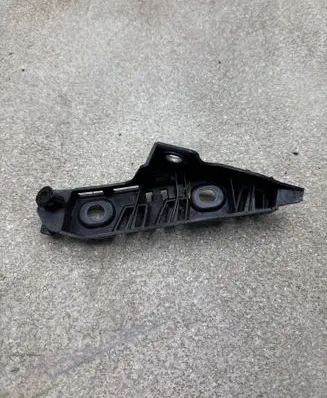 Volkswagen PASSAT B8 Front bumper mounting bracket 3g0807049