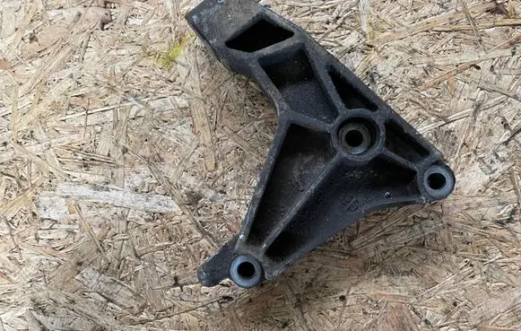 Opel Zafira A Other engine bay part