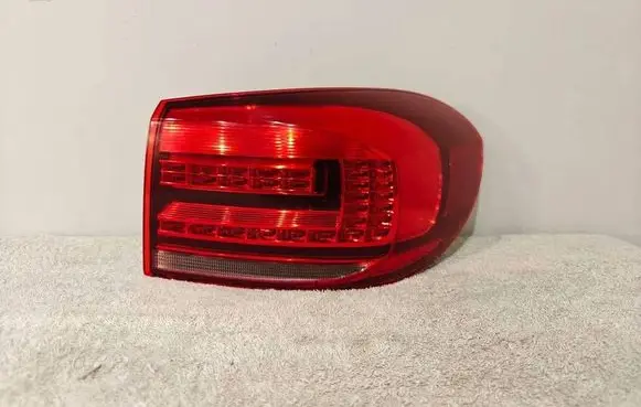 Volkswagen Tiguan Rear/tail lights 5N0945208 2SD011715 80014699