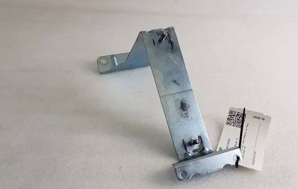 Battery bracket