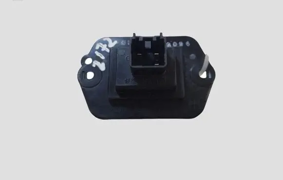 Mazda 6 Heater blower motor/fan resistor PM010010B