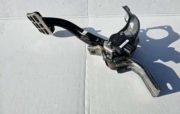 KIA Sportage Brake pedal 32800D9355
