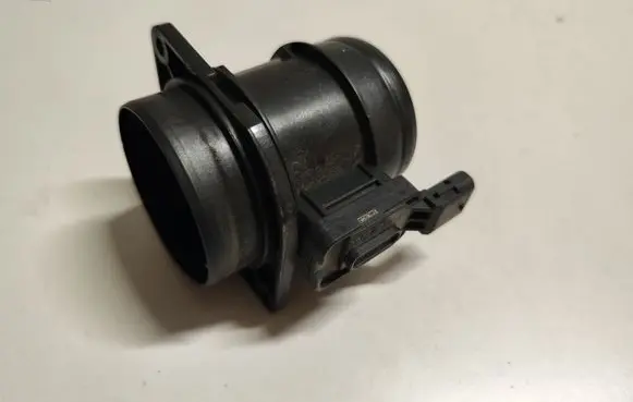 Audi A4 S4 B9 Mass air flow meter 04L906461B