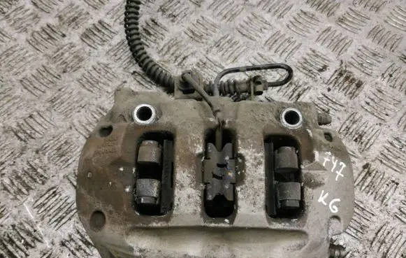 Porsche Cayenne (92A) Rear brake caliper 7P0615423