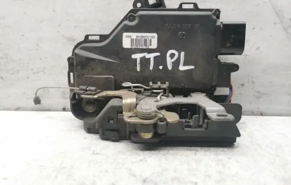 Audi TT Mk1 Front door lock 8N2837016B