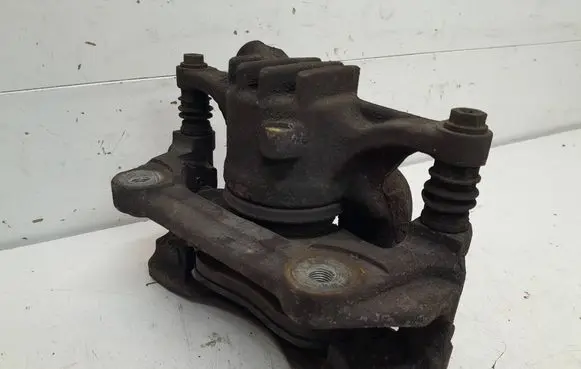 Opel Vivaro Front brake caliper 