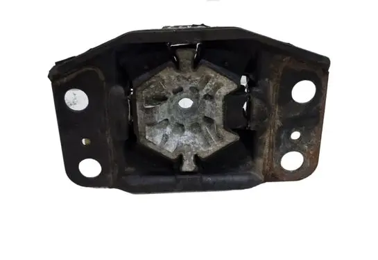 Ford Mondeo MK V Engine mount bracket