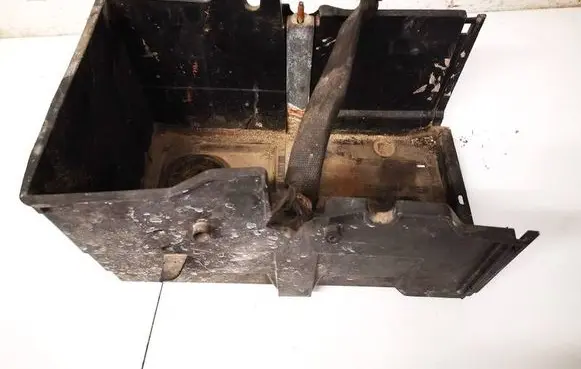 Ford Focus Battery box tray 