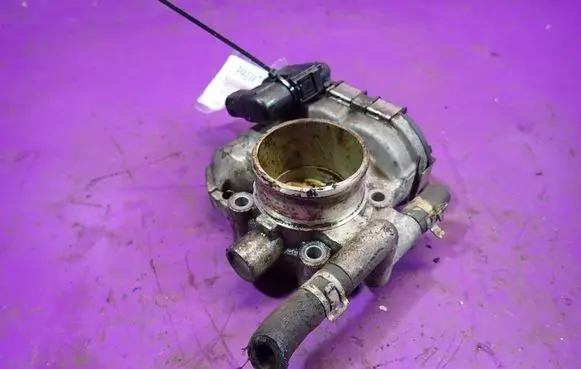 Opel Corsa D Throttle body valve 