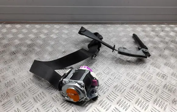 Ford Mustang VI Front seatbelt FR3B63612D64A