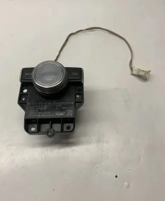 Mercedes-Benz C W204 Head unit multimedia control A2048704558