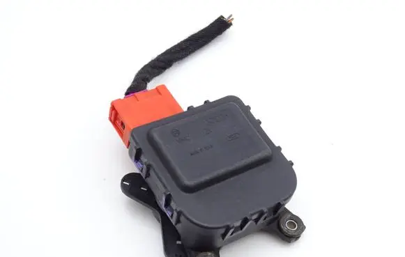 Volkswagen PASSAT B5.5 Air flap motor/actuator 8D1820511B 0132801149