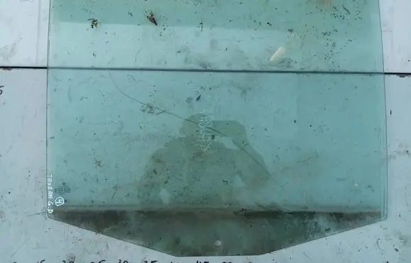 Volkswagen Touran I Rear windscreen/windshield window 43R001583 DOT682AS2M3232 AS2