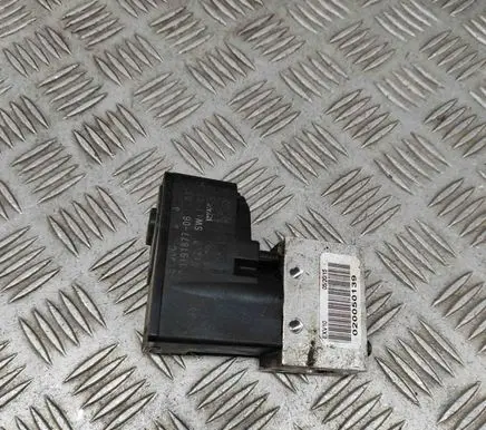 Volkswagen Golf VII Air conditioning (A/C) expansion valve 4M0816682