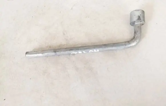 Subaru Legacy Wheel nut wrench 