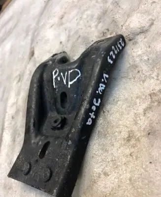 Volkswagen Jetta VI Radiator support slam panel bracket 5c6805567