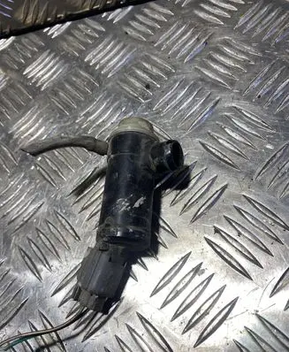 Subaru XV Windscreen/windshield washer pump