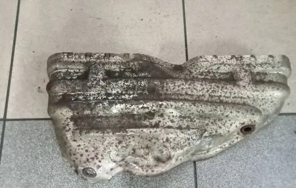 Exhaust heat shield