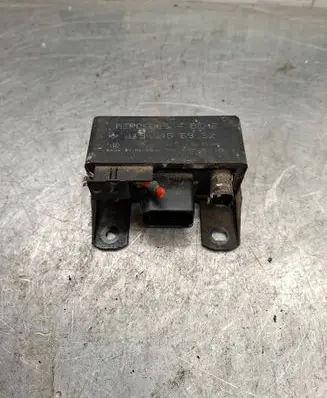 Glow plug pre-heat relay