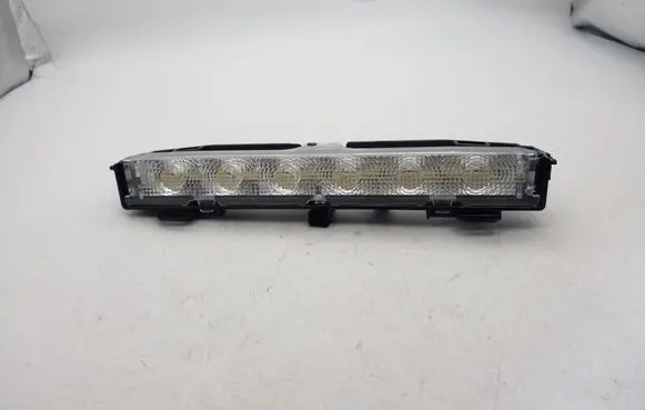 Volkswagen Jetta VI Third/center stoplight 6RU945087A